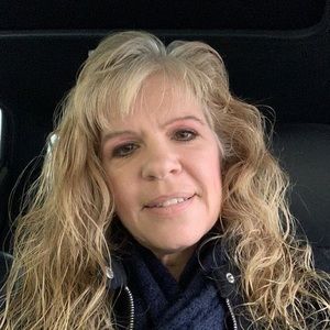 Meet your Posher, Christine